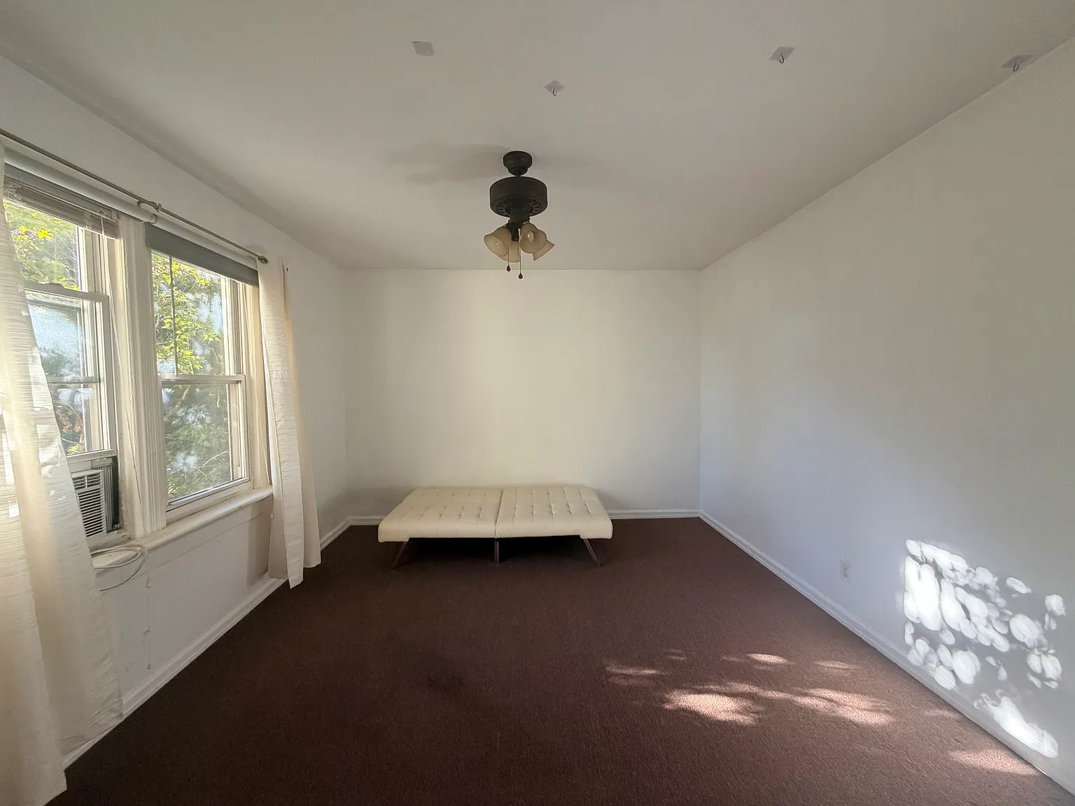 3 bed, 1000 sqft, $2,700 — Photo 4