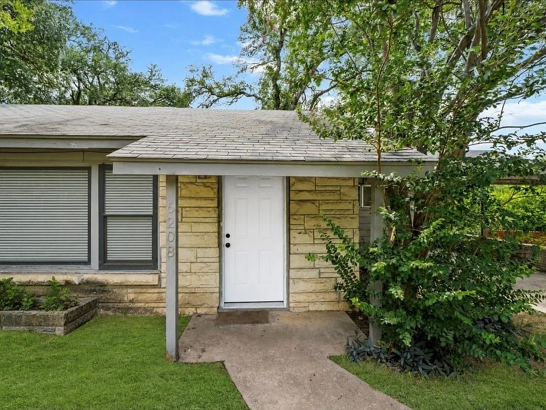 3 bed, 1.0 bath, 1278 sqft, $1,995 — Photo 4