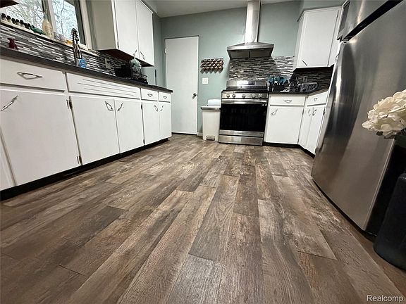 5th image of 6644 Dorwood Rd