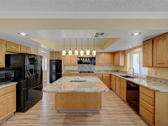 5th image of 1598 Bermuda Dunes Dr