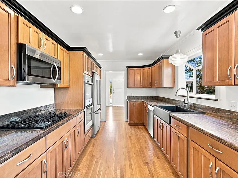 1408 Harkness St — Photo 14