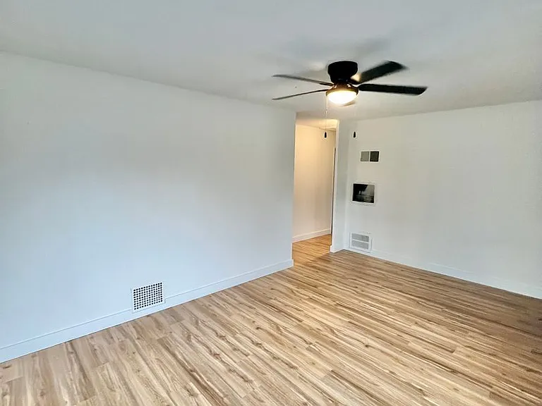 4737 Pinecrest Dr — Photo 15