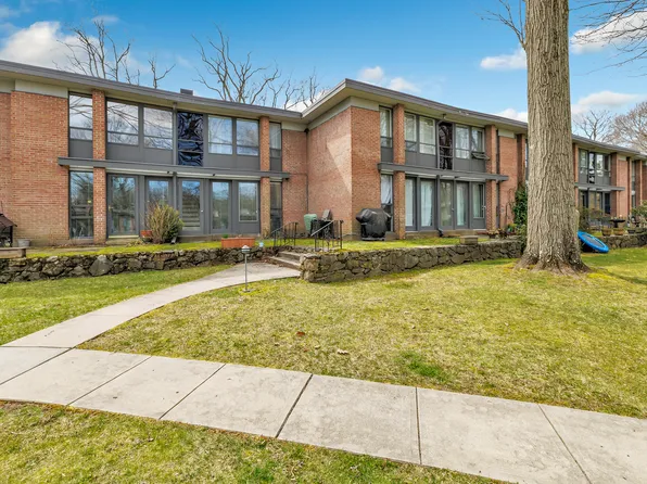 160 Fairfield Woods Road #38, Fairfield, CT 06825