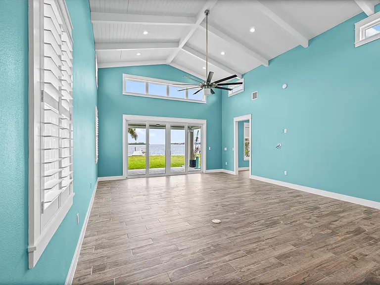 6323 Bayou Grande Blvd NE — Photo 15