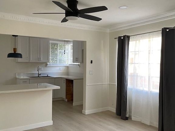 5th image of 3901 W 4th St APT 1