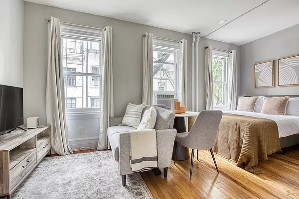 Rented by REAL New York | media 6