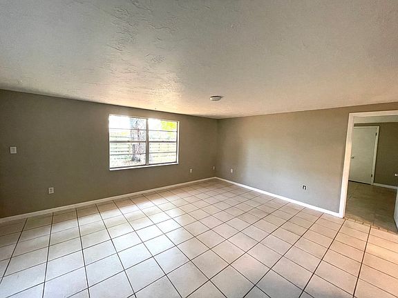 5th image of 3883 Hawkeye Cir