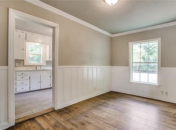 5th image of 5624 Birchman Ave