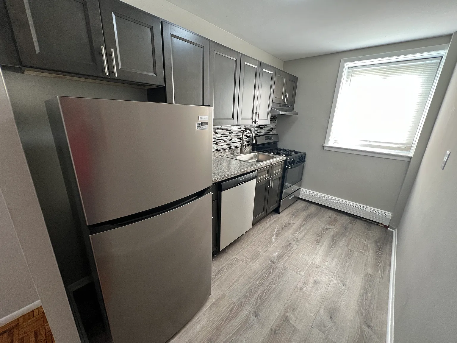 1 bed, 700 sqft, $1,950 — Photo 2