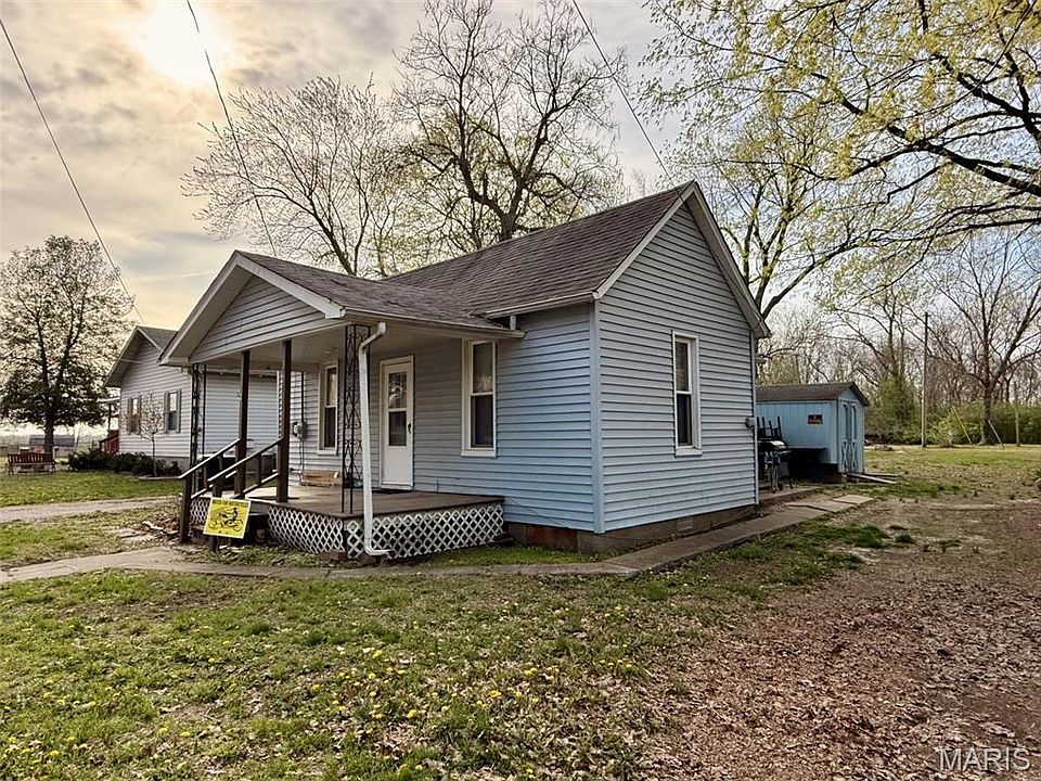 1st image of 724 Oak St