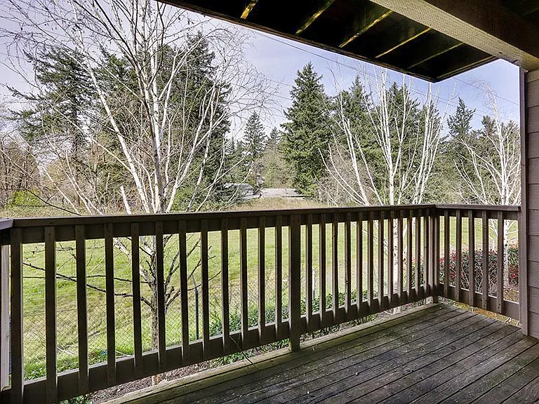 Stark Street Crossings — Photo 12