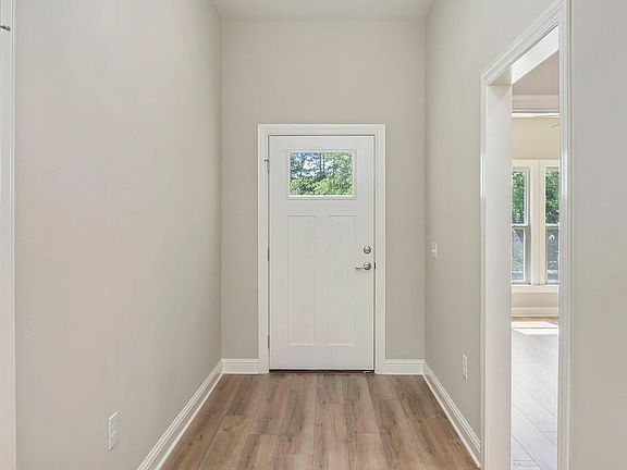 3rd image of 6043 Sand Hill Rd