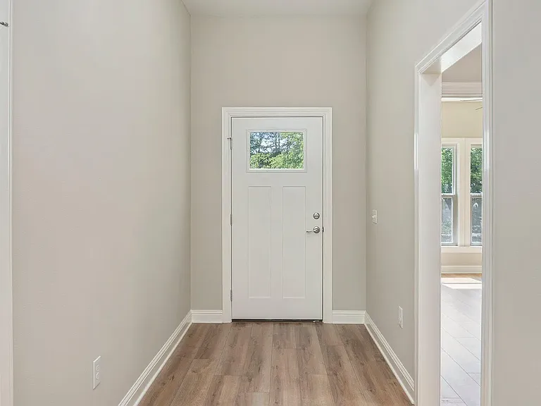 6043 Sand Hill Rd — Photo 3