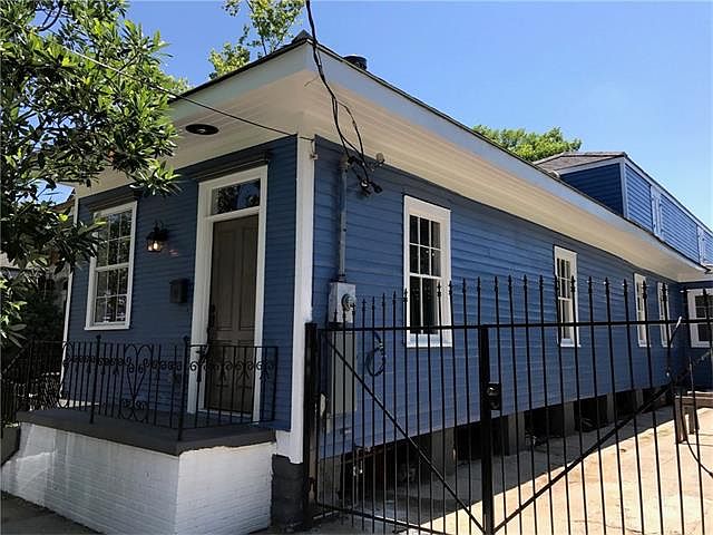 1st image of 1023 Desire St