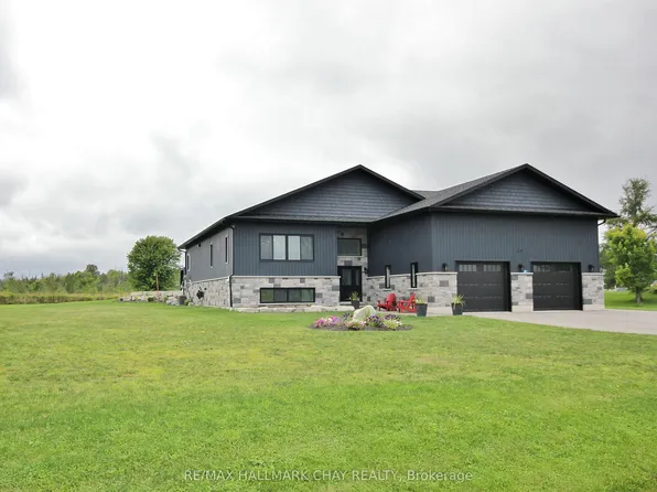 37 Hillside Dr, Georgian Bay, ON L0K 1S0