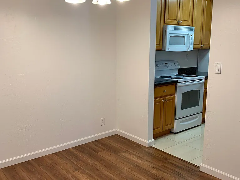 3173 Wayside Plz #119 — Photo 8
