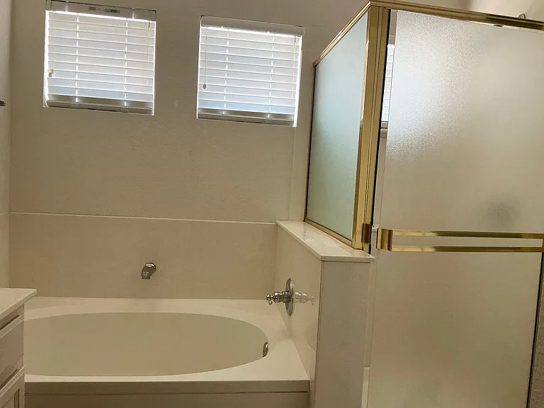 2023 Lauritson Ln — Photo 11