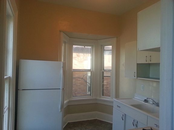 5th image of 1240 W Washington Blvd APT 3