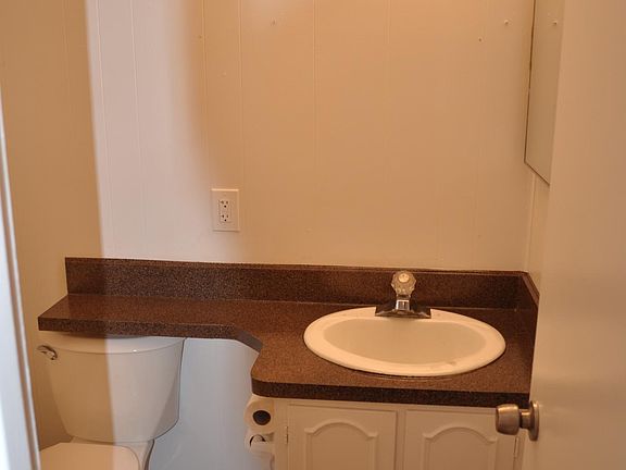 4th image of 815 Brentwood Ln