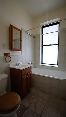 Rented by Keller Williams NYC | media 8