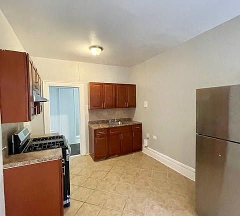 2nd image of 19 Summit St #204