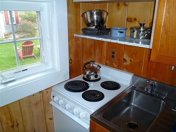 5th image of 135 S Shore Dr #13A