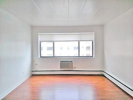 4th image of 6000 N Kenmore Ave
