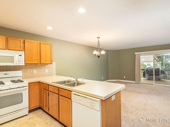 3rd image of 8475 E Center Park Dr SW #8