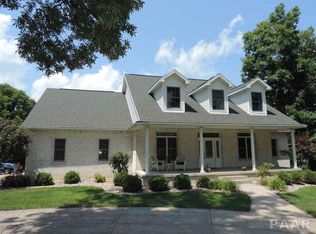 1 Legacy Ln, Pekin, IL 61554