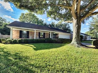 2104 Rose Rd, Pearland, TX 77581