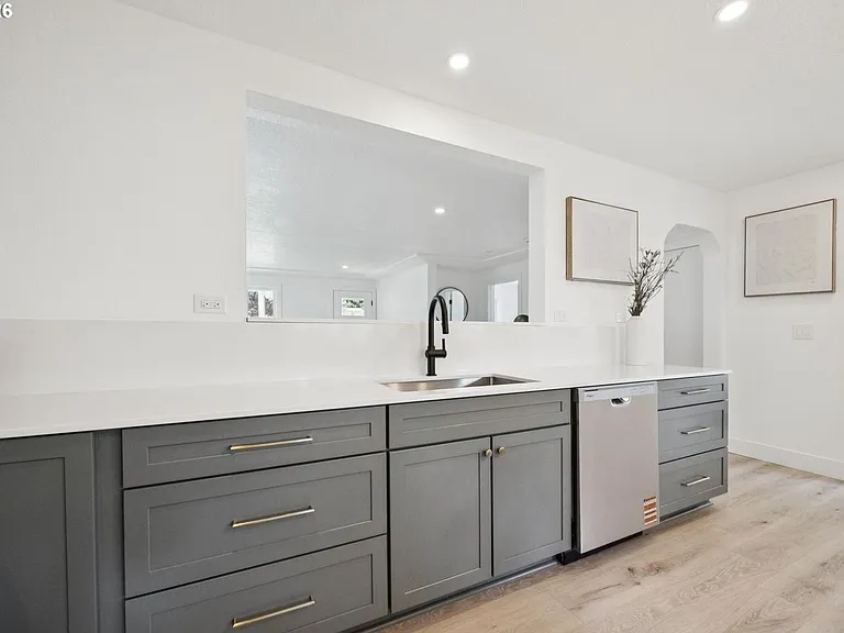 10114 N Calhoun Ave — Photo 17