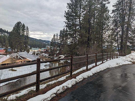 View of Middle Fork of the Payette River