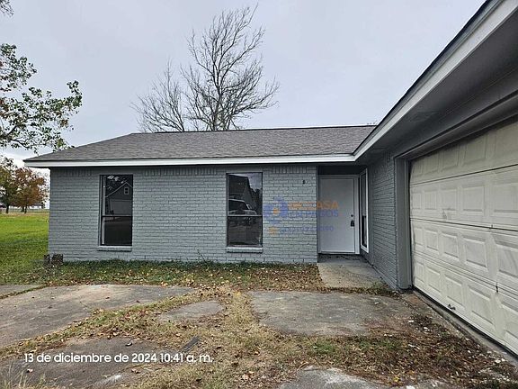2nd image of 124 Candlelight Ln