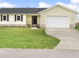 209 Cinnamon Dr, Hubert, NC 28539