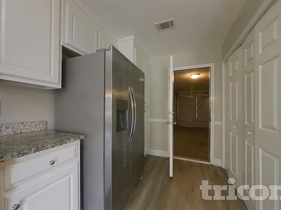 5th image of 654 Palmer Ct