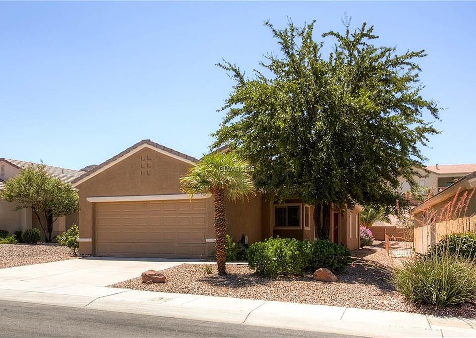1st image of 2109 Desert Woods Dr