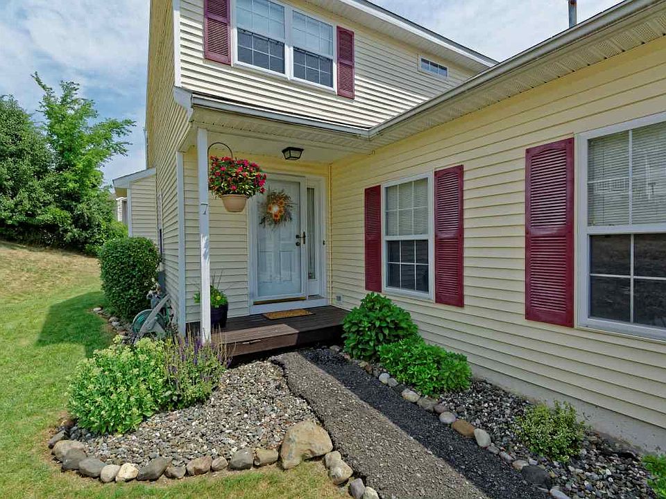 1st image of 7 Riverboat Ln