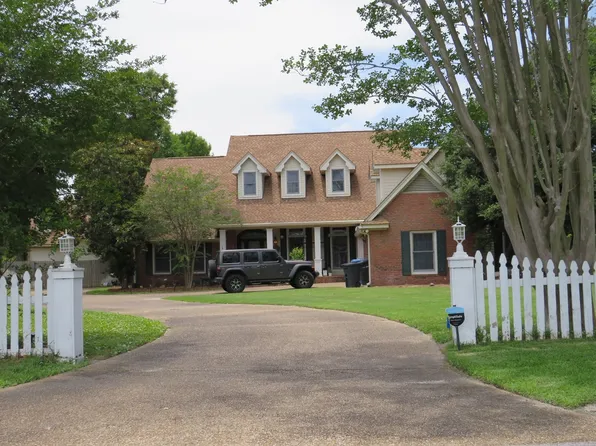 2817 Longleaf Rd, Panama City, FL 32405