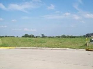 1226 Sand Cherry Ln, Huxley, IA 50124