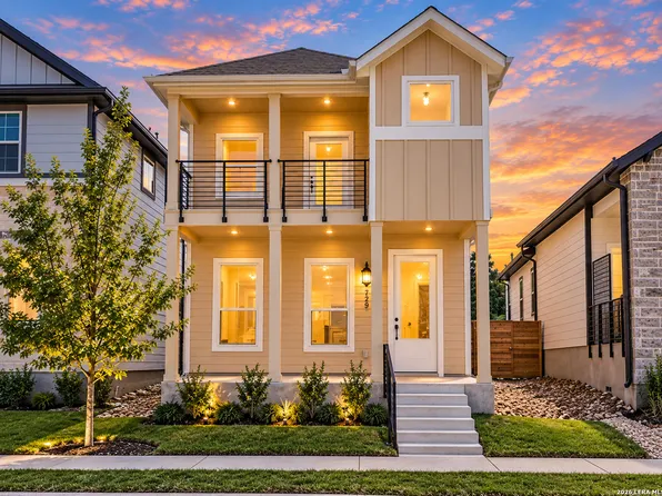 729 N ACADEMY AVE, New Braunfels, TX 78130