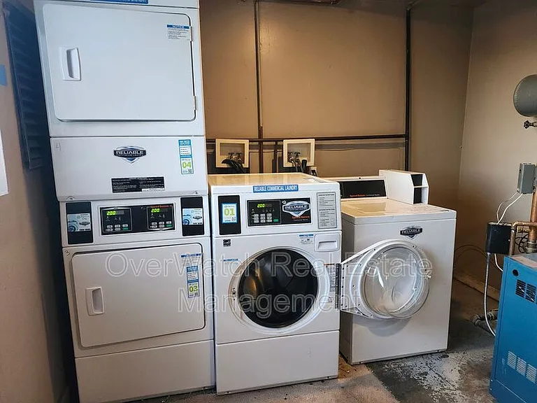 1507 W 45th Ave #1 — Photo 11