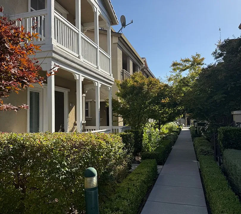 351 Bella Ridge Ter