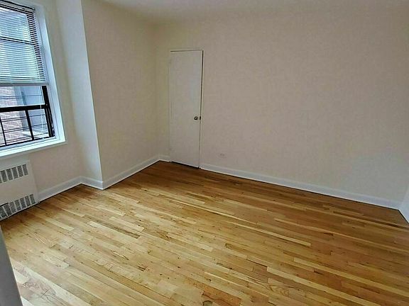 5th image of 4242 80th St APT 6N