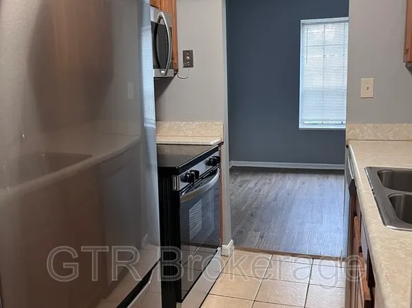 2584 Stratford Ln, Morrow, GA 30260