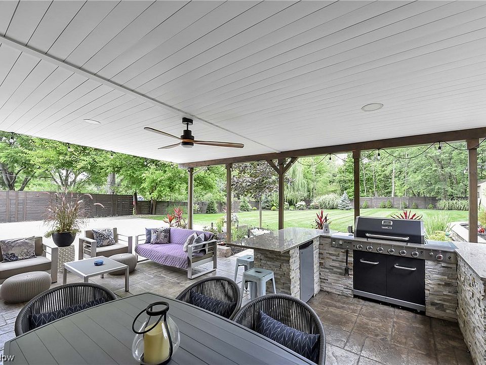 7926 Twin Oaks Dr, Broadview Heights, OH 44147 | Zillow