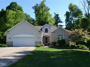 9529 Andrew Dr, Twinsburg, OH 44087