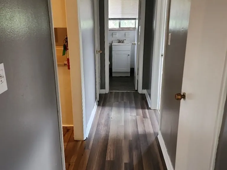 Holston Apartments — Photo 16