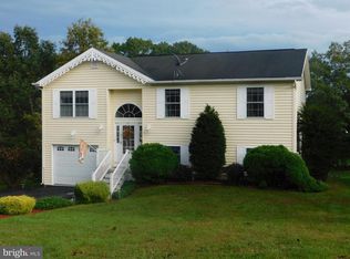 112 Freedom Ln, Martinsburg, WV 25405