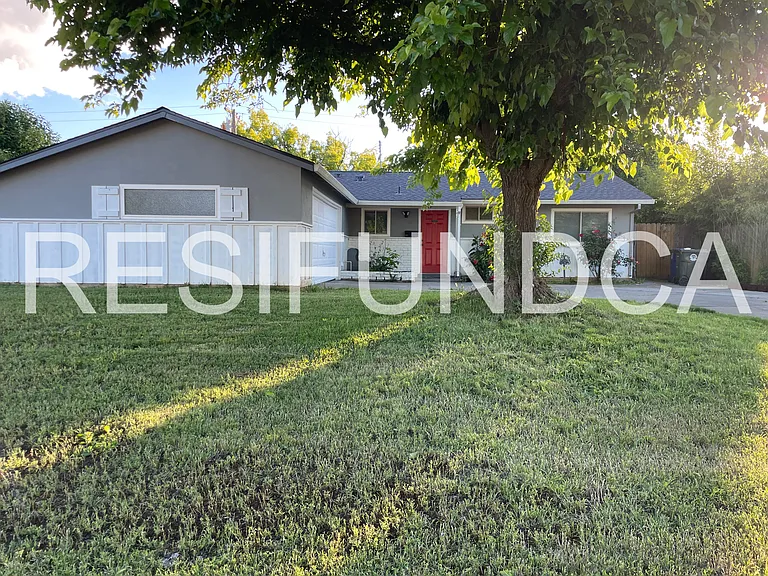 2910 Weston Way — Photo 2
