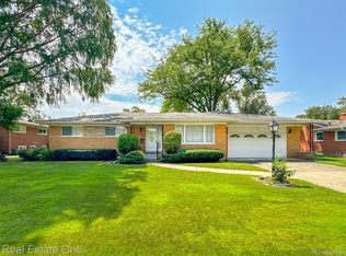 4211 S Fulton Pl, Royal Oak, MI